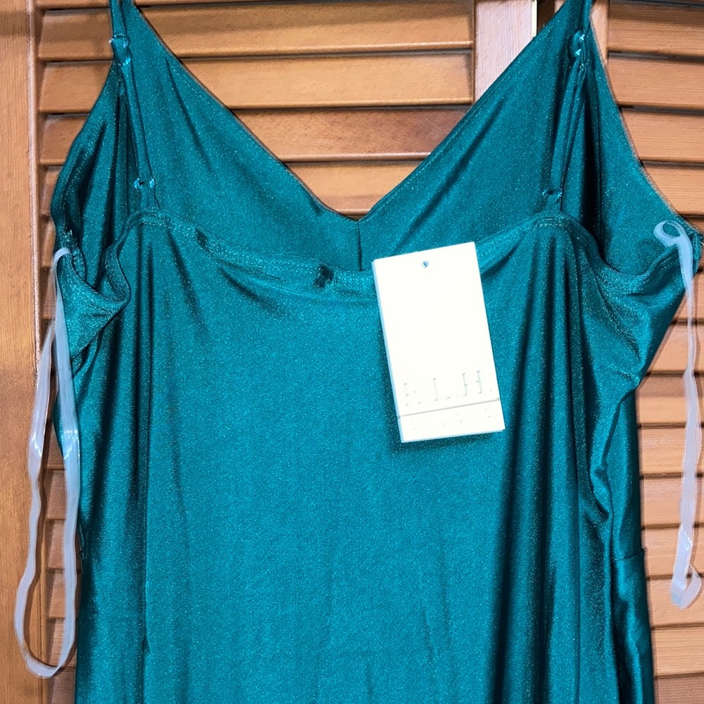 Elegant Green Satin Slip Dress - Picture 3 of 4